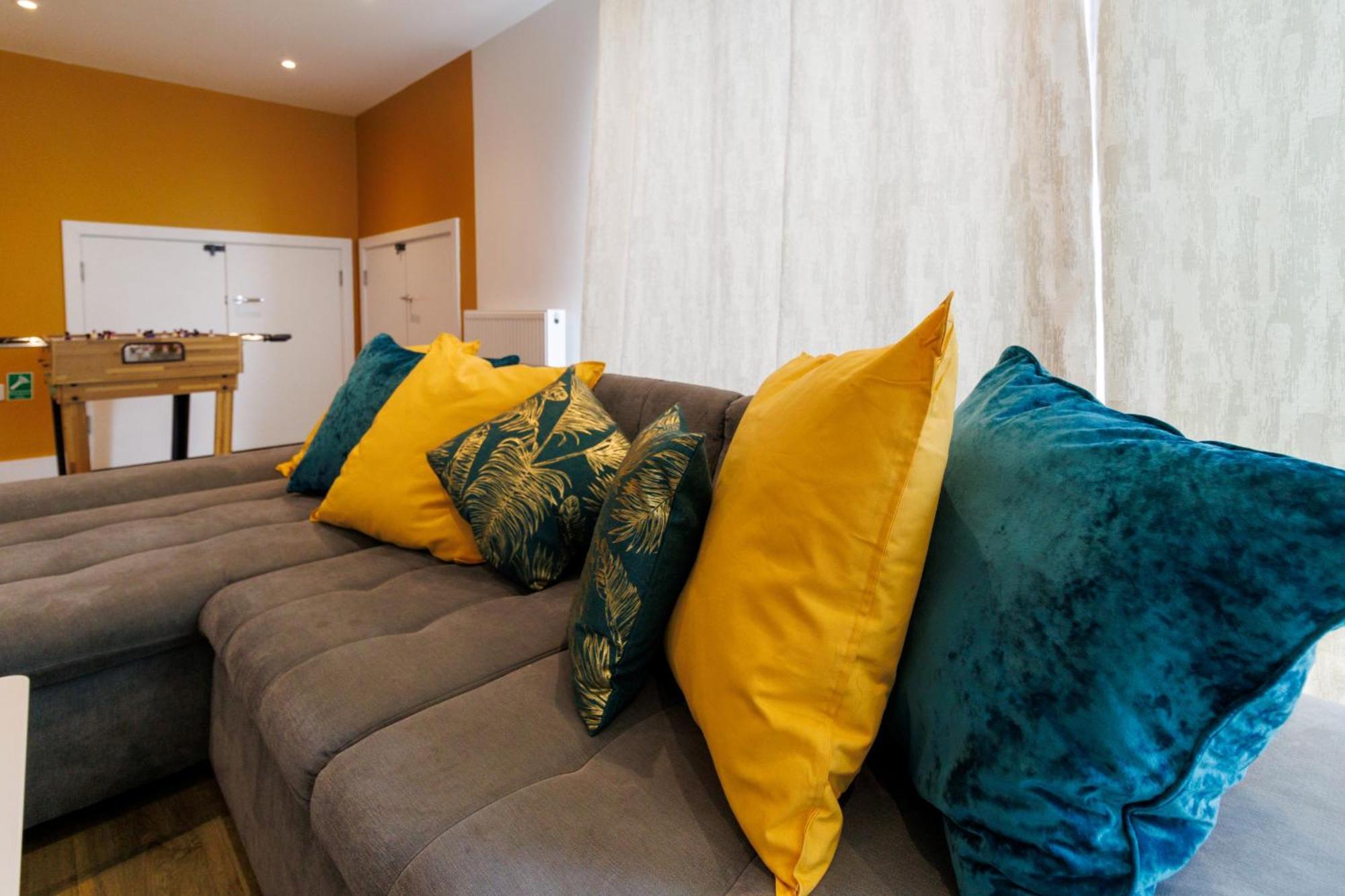 City Centre, Sleeps 7, Stunning Views & Parking, Interconnected Rooms Long Stay Work Contractor Leisure, Diamond Penthouse Cambridge-i reptér Kültér fotó