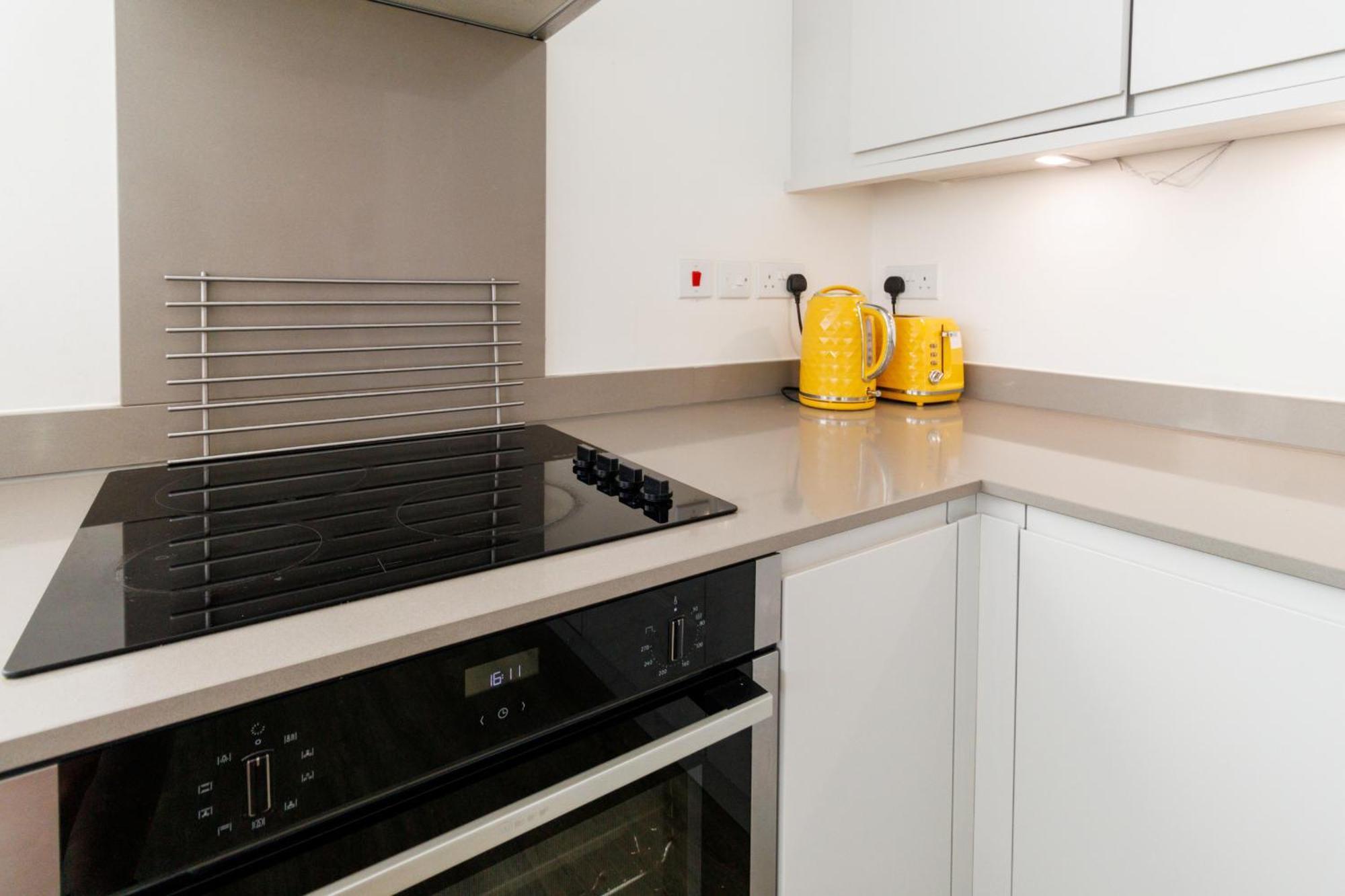City Centre, Sleeps 7, Stunning Views & Parking, Interconnected Rooms Long Stay Work Contractor Leisure, Diamond Penthouse Cambridge-i reptér Kültér fotó
