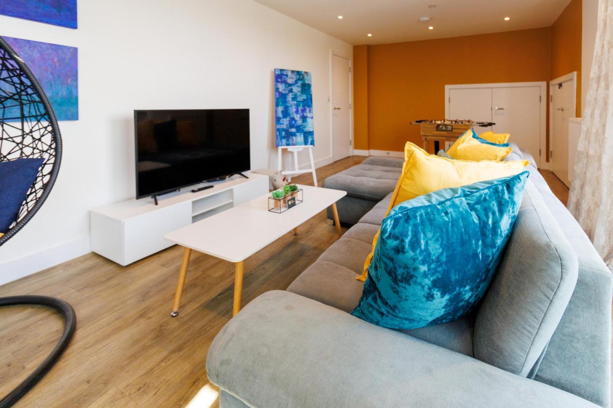 City Centre, Sleeps 7, Stunning Views & Parking, Interconnected Rooms Long Stay Work Contractor Leisure, Diamond Penthouse Cambridge-i reptér Kültér fotó
