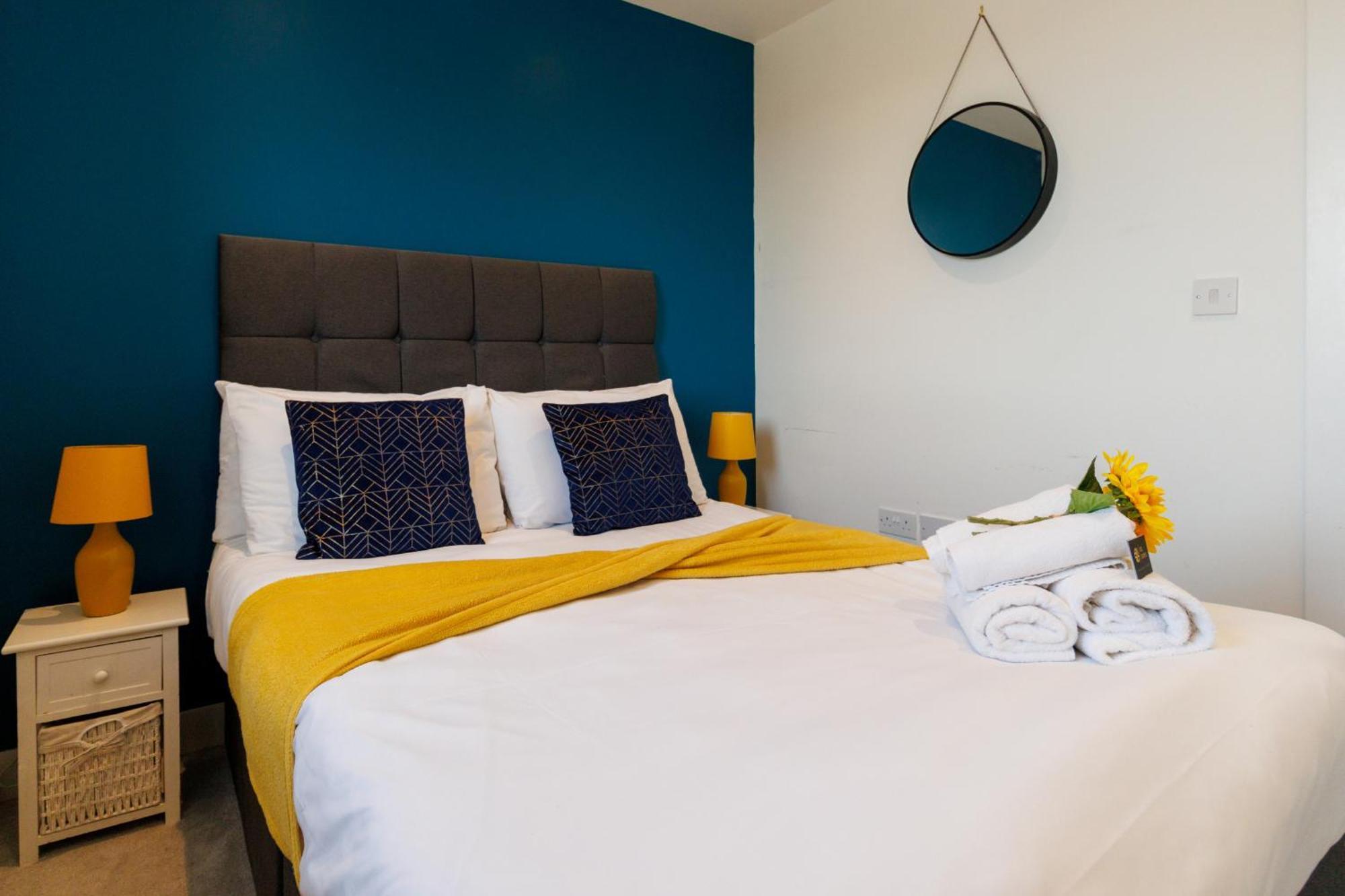 City Centre, Sleeps 7, Stunning Views & Parking, Interconnected Rooms Long Stay Work Contractor Leisure, Diamond Penthouse Cambridge-i reptér Kültér fotó