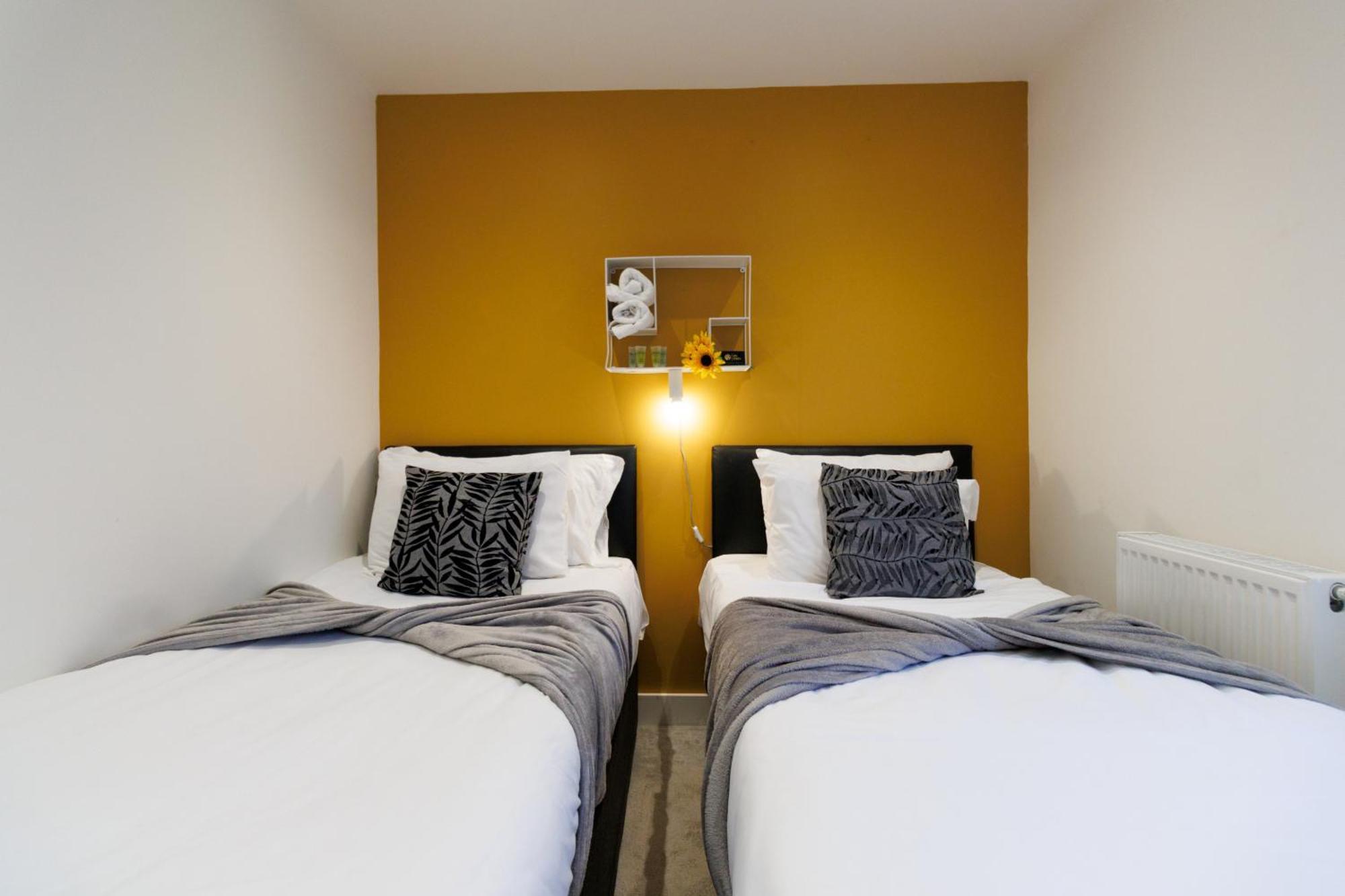 City Centre, Sleeps 7, Stunning Views & Parking, Interconnected Rooms Long Stay Work Contractor Leisure, Diamond Penthouse Cambridge-i reptér Kültér fotó