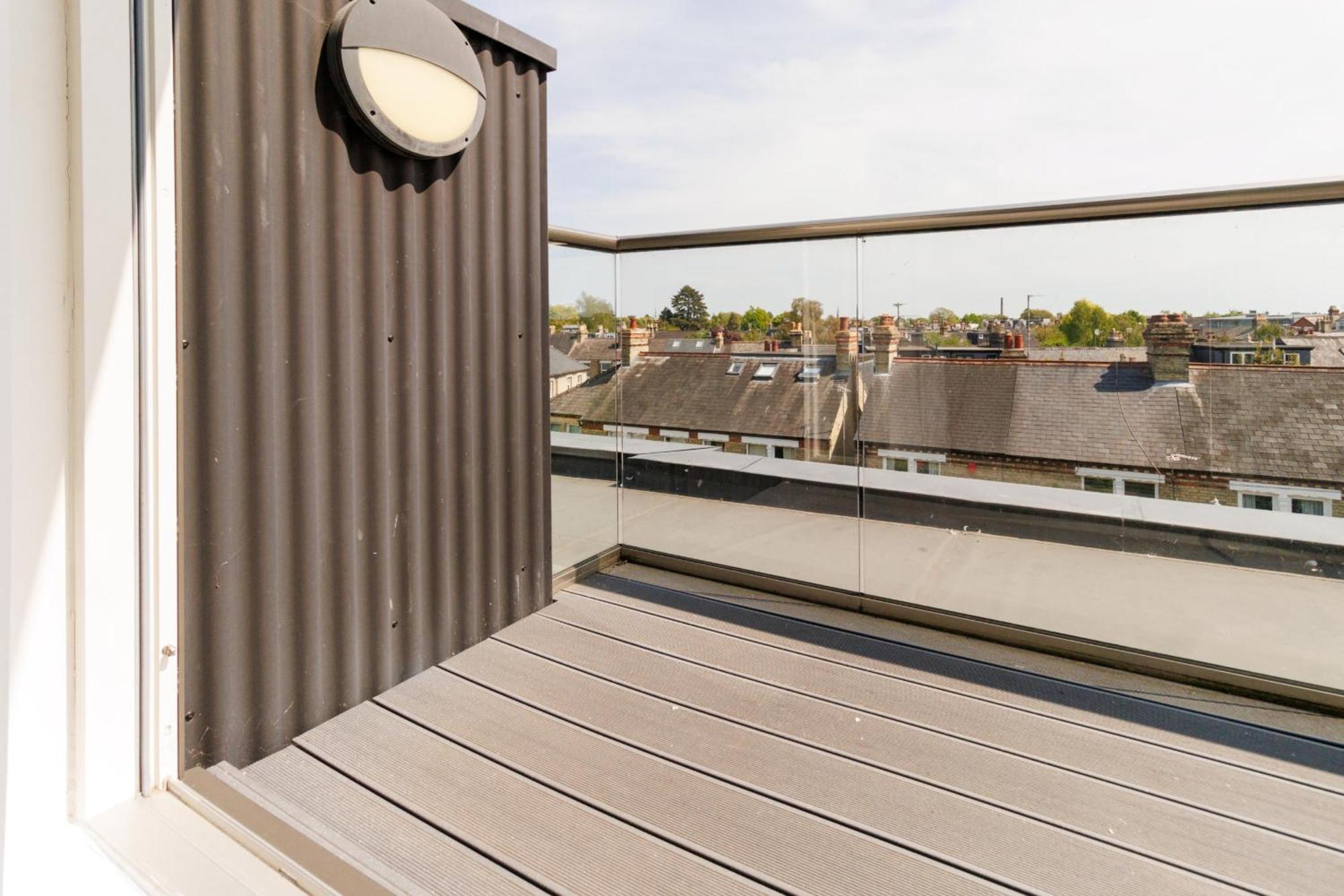 City Centre, Sleeps 7, Stunning Views & Parking, Interconnected Rooms Long Stay Work Contractor Leisure, Diamond Penthouse Cambridge-i reptér Kültér fotó