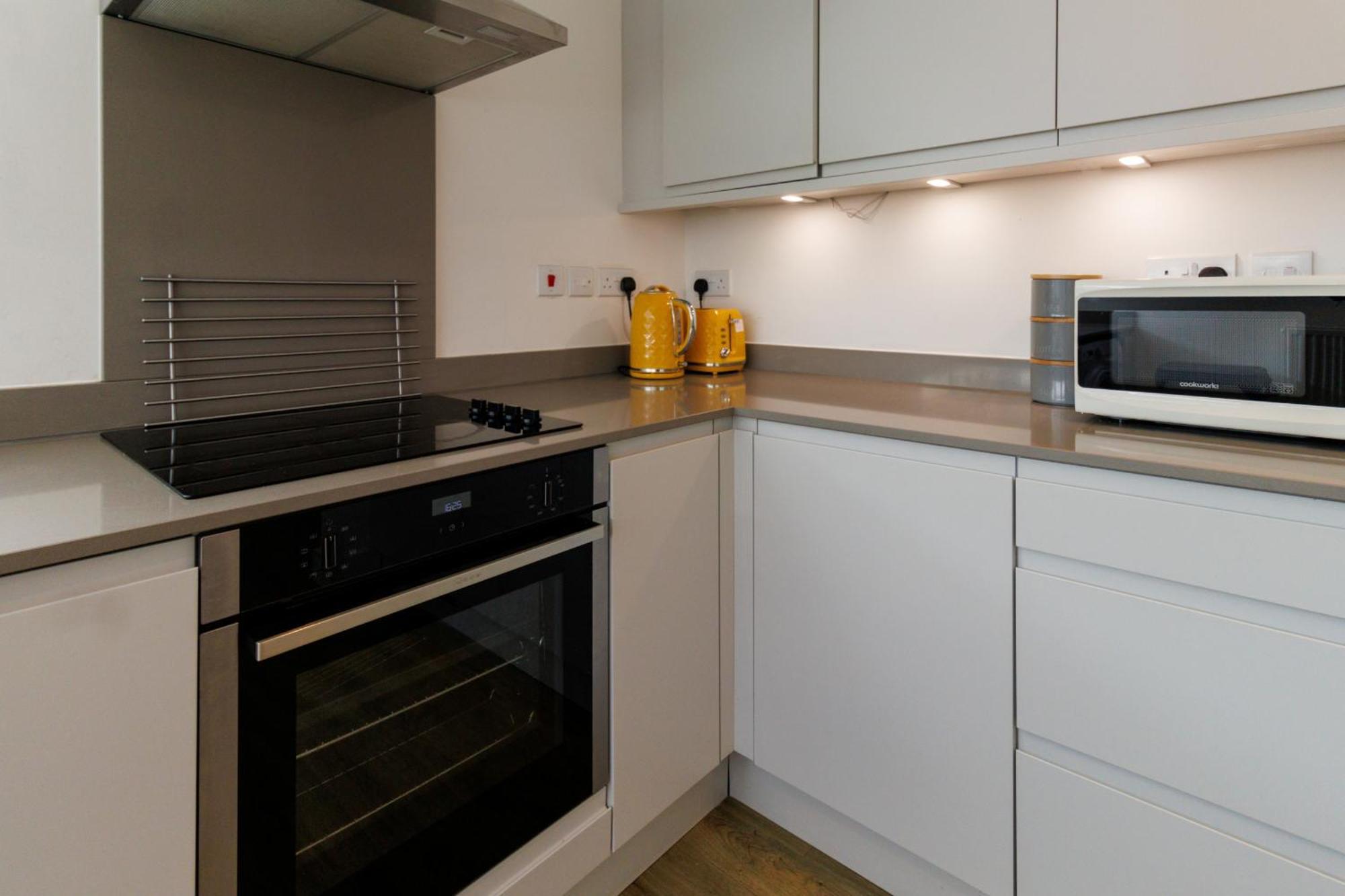 City Centre, Sleeps 7, Stunning Views & Parking, Interconnected Rooms Long Stay Work Contractor Leisure, Diamond Penthouse Cambridge-i reptér Kültér fotó