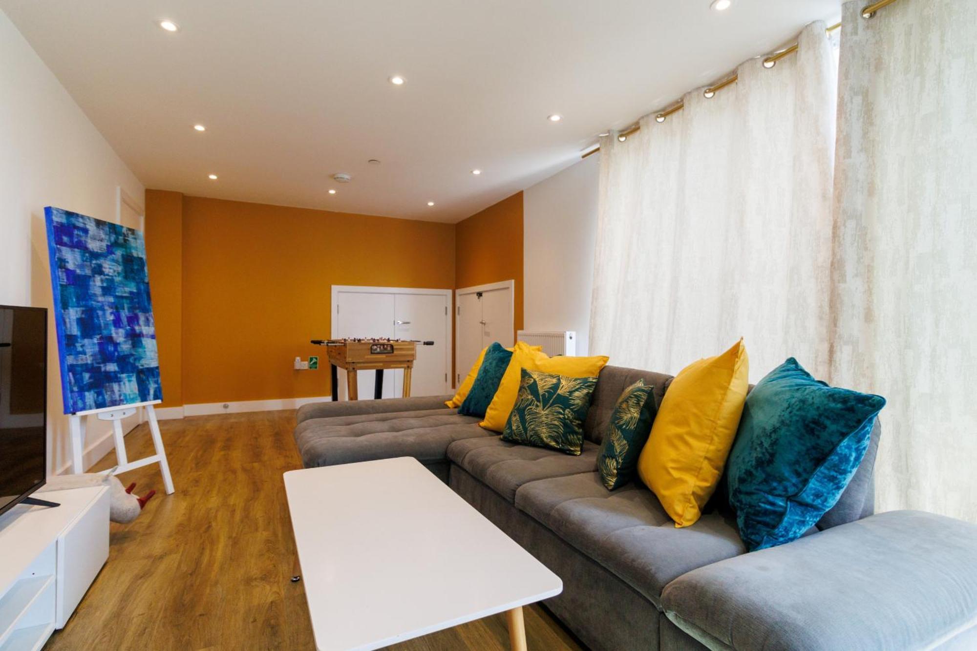 City Centre, Sleeps 7, Stunning Views & Parking, Interconnected Rooms Long Stay Work Contractor Leisure, Diamond Penthouse Cambridge-i reptér Kültér fotó